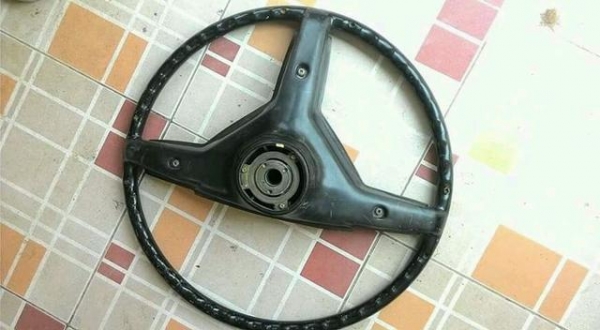 พวงมาลัยโตโยต้า crown