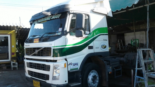 ต้องการขายรถวอร์โว่400เพลาเดียวแหบเครื่องดีคัชซีสวยรถวิ่งน้อยสภาพพร้อมใช้สนใจติดต่อด่วน