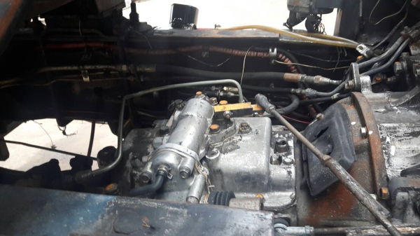 รถฮีโน่ 10 ล้อ บรรทุกน้ำมัน FM1J 210 แรงม้า. ปี 42.   สนใจติดต่อ  081 - 6079515