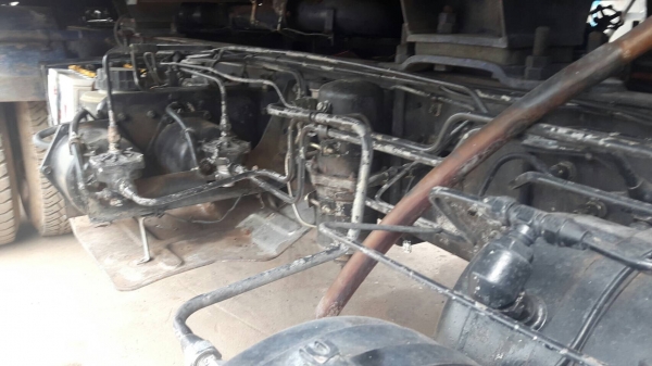 รถฮีโน่ 10 ล้อ บรรทุกน้ำมัน FM1J 210 แรงม้า. ปี 42.   สนใจติดต่อ  081 - 6079515