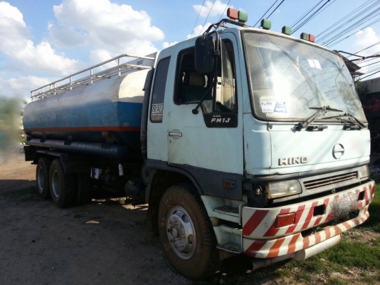 รถฮีโน่ 10 ล้อ บรรทุกน้ำมัน FM1J 210 แรงม้า. ปี 42.   สนใจติดต่อ  081 - 6079515