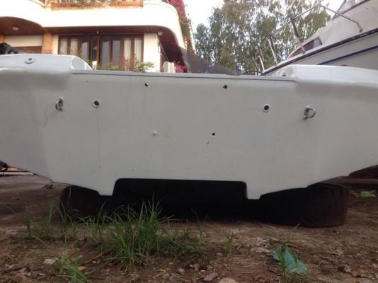 ขายเรือแบส17ฟุต เรทำสีใหม่หมดแล้ว ขายเฉพาะตัวเรือเปล่า 56000 บาท