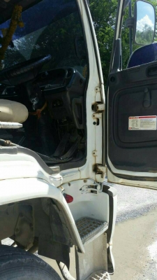 รถอีซุซุ 10 ล้อดั้ม FXZ 270 แรงม้า ปี 49.    สนใจติดต่อ  081 - 6079515