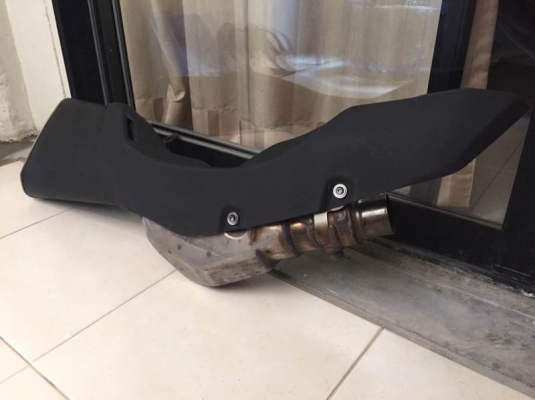 ท่อเดิม kawasaki z800 แท้ ราคา 2,500 บาท