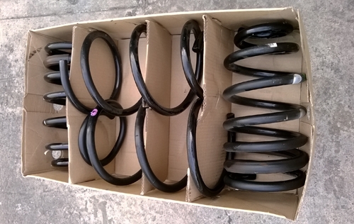 สปริงเดิมถอดจากรถป้ายแดง Hyundai H1 ยังไม่ได้ลงพื้นถนน