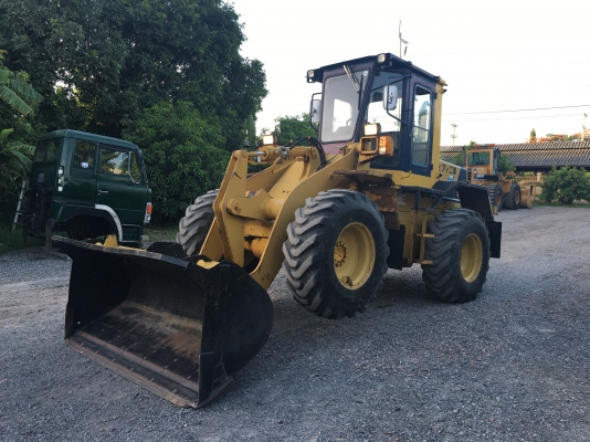 ขายรถตัก Komatsu WA 100-1 รถนอกนำเข้าจากญี่ปุ่น100\% ยังไม่เคยใช้งานในเมืองไทย สภาพสวยมากๆ พร้อมใช้งาน ราคาถูกมากๆ  081-9485494