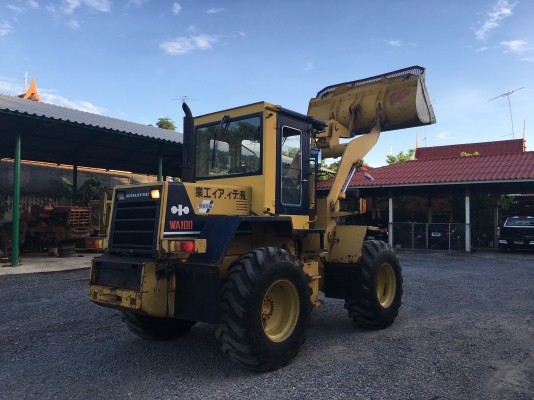 ขายรถตัก Komatsu WA 100-1 รถนอกนำเข้าจากญี่ปุ่น100\% ยังไม่เคยใช้งานในเมืองไทย สภาพสวยมากๆ พร้อมใช้งาน ราคาถูกมากๆ  081-9485494