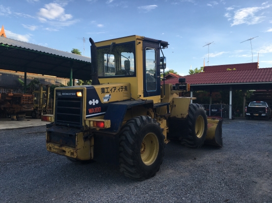 ขายรถตัก Komatsu WA 100-1 รถนอกนำเข้าจากญี่ปุ่น100\% ยังไม่เคยใช้งานในเมืองไทย สภาพสวยมากๆ พร้อมใช้งาน ราคาถูกมากๆ  081-9485494