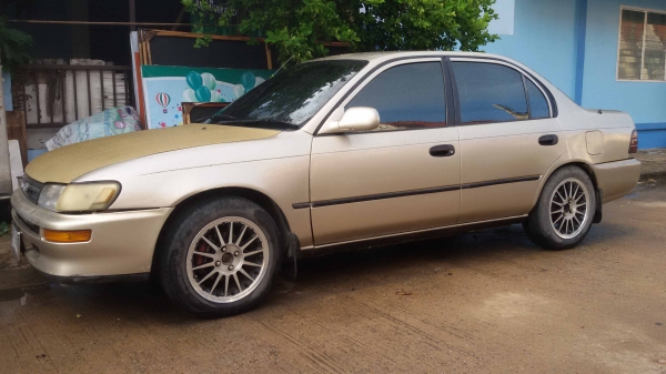 Toyota 3 ห่วง เครื่อง1300 ครื่อง ช่วงล่างดีมาก เพาเวอร์ เกียรธรรมดา แอร์เย็น ทรงสวย เดิมๆ แก๊สลงเล่ม ภาษี 25 ธ ค 59