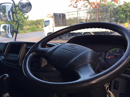 ขายMega145แรงยูโร3จดปี52ตู้แห้ง3บานยาว5.70เมตร ขายMega145แรงยูโร3จดปี52ตู้แห้ง3บานยาว5.70เมตร