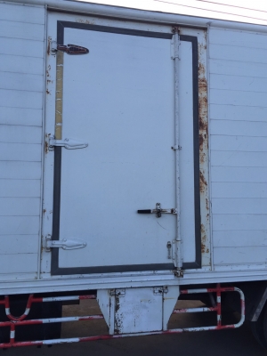 ขายMega145แรงยูโร3จดปี52ตู้แห้ง3บานยาว5.70เมตร ขายMega145แรงยูโร3จดปี52ตู้แห้ง3บานยาว5.70เมตร