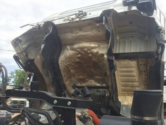 ขาย hino mega  320 ปี 48กะบะสามมิตร  รถสวยหัวขัดเอาไม่ได้เก็บรถ พร้อมใช้งาน ยางเต็มสวยจัดครับ ขายทั้งสด-ผ่อนทำสีแค่กะบะครับ ราคาต่อลองได้ครับ