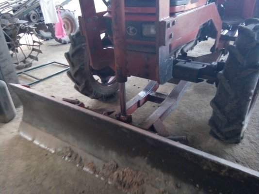 รถไถคูโบต้า M5000อุปกรณ์3อย่าง ดัน ผาน โล  ทำงานทุกวันเล่มพร้อม