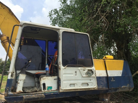 ขาย 595,000 KOMATSU  pc 200-5 เครื่องดี  ปั้มแรง รถสวยพร้อมใช้