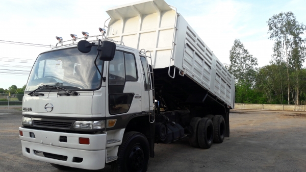 ขาย hino  2k  รถสวย พร้อมใช้ งาน เครื่องเดิม เกียเดิม สโลเดิม ราคาต่อลองได้ครับ  ขายทั้ง สดและผ่อน สนใจทดลอง ขับโทร 0897088772