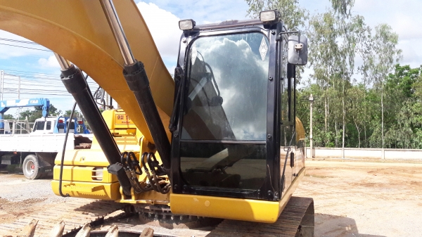 ขายCAT 320D รถสภาพ 90\%ซีเลี่ยน*7650*สูงแล้วครับ เครื่องฝาเหลือง สวยมากครับ รถเอกเล่มทะเบียนปีจด59 ครับ ขายCAT 320D รถสภาพ 90\%ซีเลี่ยน*7650*สูงแล้วครับ เครื่องฝาเหลือง สวยมากครับ รถเอกเล่มทะเบียนปีจด59 ครับ