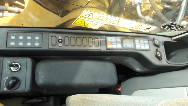 ขายCAT 320D รถสภาพ 90\%ซีเลี่ยน*7650*สูงแล้วครับ เครื่องฝาเหลือง สวยมากครับ รถเอกเล่มทะเบียนปีจด59 ครับ ขายCAT 320D รถสภาพ 90\%ซีเลี่ยน*7650*สูงแล้วครับ เครื่องฝาเหลือง สวยมากครับ รถเอกเล่มทะเบียนปีจด59 ครับ