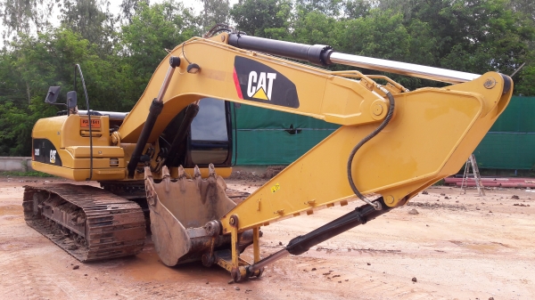 ขายCAT 320D รถสภาพ 90\%ซีเลี่ยน*7650*สูงแล้วครับ เครื่องฝาเหลือง สวยมากครับ รถเอกเล่มทะเบียนปีจด59 ครับ ขายCAT 320D รถสภาพ 90\%ซีเลี่ยน*7650*สูงแล้วครับ เครื่องฝาเหลือง สวยมากครับ รถเอกเล่มทะเบียนปีจด59 ครับ