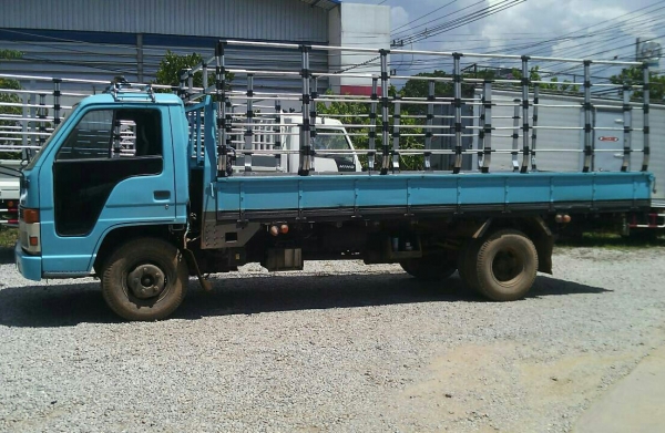 หกล้อ อีซูชุ KS32-115แรง ยาว5 สภาพดีพร้อมใช้งาน ทะเบียนพร้อมโอน