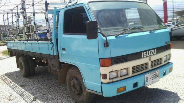 หกล้อ อีซูชุ KS32-115แรง ยาว5 สภาพดีพร้อมใช้งาน ทะเบียนพร้อมโอน