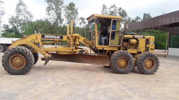 ขาย รถเกรด  CAT 140G  72V  ซีเลี่ยน 9012 รถพร้อมลุย งาน ราคาต่อลองได้ครับ เอกสารเล่มทะเบียนสนใจ ติดต่อได้ทั้งสองเบอร์นะครับ