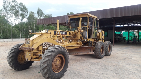 ขาย รถเกรด  CAT 140G  72V  ซีเลี่ยน 9012 รถพร้อมลุย งาน ราคาต่อลองได้ครับ เอกสารเล่มทะเบียนสนใจ ติดต่อได้ทั้งสองเบอร์นะครับ
