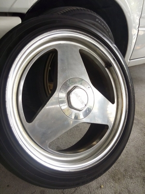 แม็กแท้เจแปน ลาย 3 ก้านหายาก ใส่รถ 4 รู 100 และ 114 แม็กแท้เจแปน ลาย 3 ก้านหายาก ใส่รถ 4 รู 100 และ 114