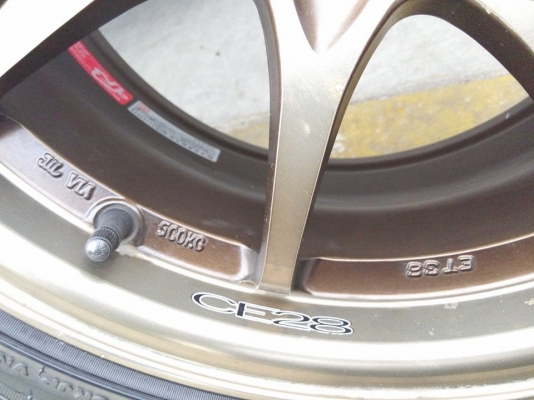 ขอบ 15 หน้า 7 หลัง 8 ใส่รถ 4 รู 100 และ 114 พร้อมยาง