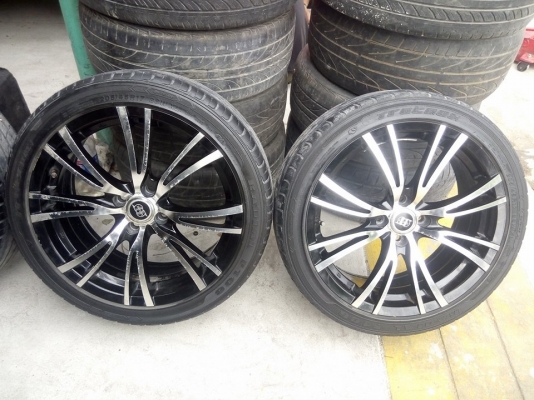 แม็กขอบ 17 กว้าง 7 ออฟ 40 พร้อมยาง ใส่รถ 4 รู 100