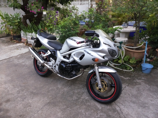 ขายหรือแลก suzuki sv650s ปี 2000 คับ