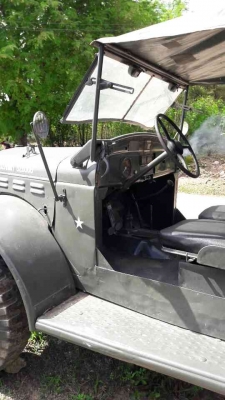 ขอลงขายรถจี๊ปเดิมๆแท้สวยรุ่นนี้หายากมากครับ ขอลงขายรถจี๊ปเดิมๆแท้สวยรุ่นนี้หายากมากครับ