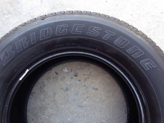 ยาง Bridgstone 265-65-17 ปี 14 ครบชุด 4 เส้น 5000 สภาพสวยๆไม่บวมไม่กินข้างดอกยางเหลือเยอะเอาไปวิ่งกันใด้อีกยาวค่ะ