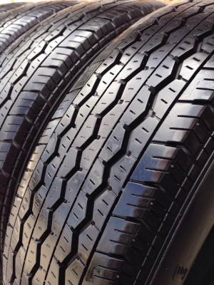 ยาง Bridgstone 195 R 15 ปี 15 ครบชุด 4 เส้น 4800 สภาพสวยๆดอกยางนิ่มๆไม่บวมดอกยางเหลือเยอะวิ่งใด้อีกนานค่ะ