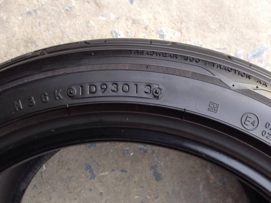 ยาง NITTO 195-50-15 ปี 13 ครบชุด 4 เส้น 3500 สภาพสวยๆไม่มีปะไม่บวมดอกยางเหลือเยอะเอาไปวิ่งกันใด้อีกยาวค่ะ