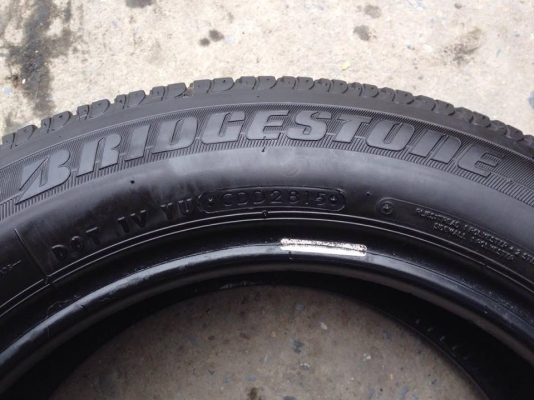 ยาง Bridgstone 175-65-15 ปี 15 ครบชุด 4 เส้น 3000 สภาพสวยๆดอกยางนิ่มๆไม่บวมดอกยางเหลือเยอะวิ่งใด้อีกนานค่ะ