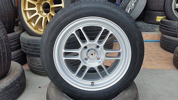 ขายล้อใหม่Rpf1 15 4รู100 หน้า7 ยางเปอร์เช็นปี4614  4 ล้อ  ล้อใหม่RPF1ขอบ15 4รู100 กว้าง7 ET35**ยาง\%185/55/15 ปี 4614 BRIDGESTONE EP200   ดอกสวยๆเท่ากันทุกเส้นใช้ต่อได้ยาวๆ *แถมน็อตสี 1 ชุด*จุ๊บเลท*  ราคาพร้อมเปลี่ยน+ถ่วงครบ  **รับบัตรเครดิตทุกธนาคาร**(ส่ง