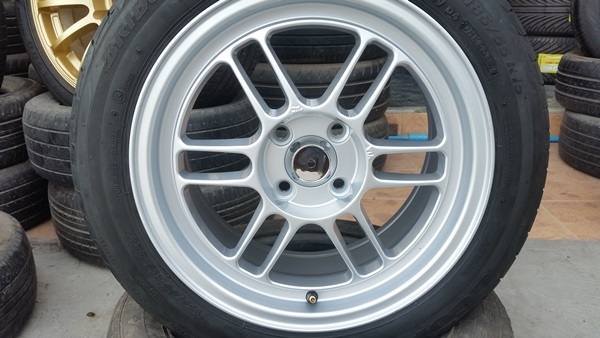 ขายล้อใหม่Rpf1 15 4รู100 หน้า7 ยางเปอร์เช็นปี4614  4 ล้อ  ล้อใหม่RPF1ขอบ15 4รู100 กว้าง7 ET35**ยาง\%185/55/15 ปี 4614 BRIDGESTONE EP200   ดอกสวยๆเท่ากันทุกเส้นใช้ต่อได้ยาวๆ *แถมน็อตสี 1 ชุด*จุ๊บเลท*  ราคาพร้อมเปลี่ยน+ถ่วงครบ  **รับบัตรเครดิตทุกธนาคาร**(ส่ง