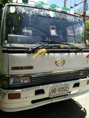 หกล้อ ฮีโน FF3H195ช่วงยาว7.20ม สภาพดีพร้อมใช้ ทะเบียนพร้อมโอน