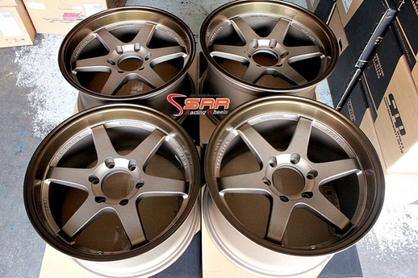 TE37 SPP 18X9.5/10.5 6H139.7 ZBRN/LGG