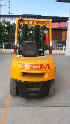 ขายรถ tcm ขนาด 3 ตันเครื่องยนต์ ดีเซล  เกียร์ ออโต้ รับประกัน3 เดือน