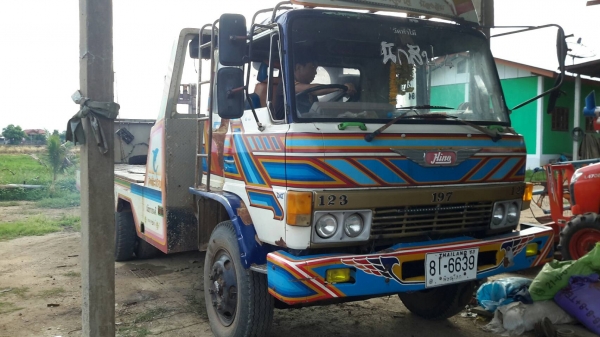 ขายรถเทรนเลอร์2เพลา มีสโลกลาง พวงมาลัยพาวเวอร์ สภาพพร้อมใช้งาน