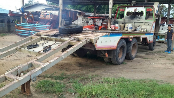 ขายรถเทรนเลอร์2เพลา มีสโลกลาง พวงมาลัยพาวเวอร์ สภาพพร้อมใช้งาน ขายรถเทรนเลอร์2เพลา มีสโลกลาง พวงมาลัยพาวเวอร์ สภาพพร้อมใช้งาน