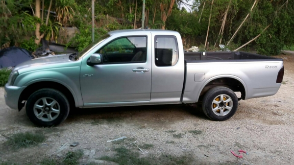 ใครชอบรถแรง มาลองขับได้คับ ปี05ตะเข็บเดิมๆไม่เคยชน เคยอาบมาสอาดๆบางๆ เครื่องแห้งๆ แต่งปั๊มมา หัวฉีดนาวาร่าแปดรู ออกตัวล้อฟรี เดิมมีกล่องดันราง เจ้าของถอดออก แต่ยังแรงปกติ ขาย258000บาท0896069238ดูรถบ้านนานครนายก