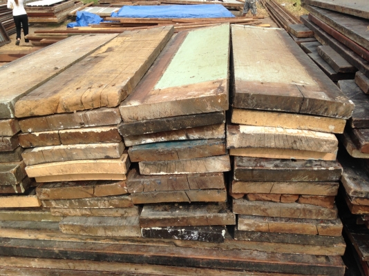 ไม้หน้า 6 เมตรละ 120 บาท ไม้หน้า 6 เมตรละ 120 บาท