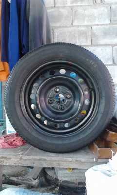 ยางพร้อมกระทะใหม่ๆ ดอกเต็ม โยโกฮาม่า 185/60 r15  84H ปี2014