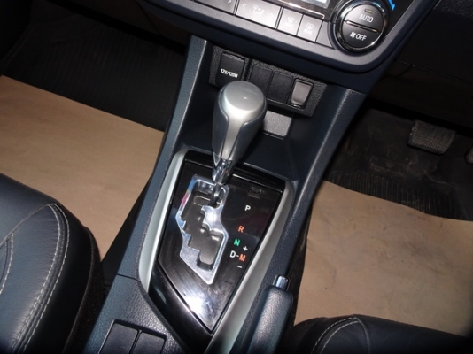 TOYOTA ALTIS 1.8 V NAVI AT ปี 2014