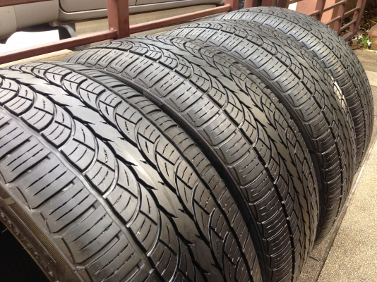 ยาง Mozzo 265 40 22 ปี15 ดอกเต็ม ใช้งานน้อยมาก เนื้อนิ่มสุดๆ ราคาไม่แพง