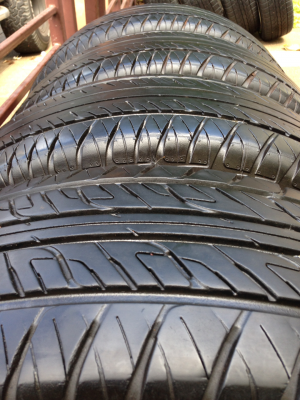 ยาง Dunlop 265 70 16 ปลายปี15 ดอกเต็ม ไม่มีปะ ราคาไม่แพง