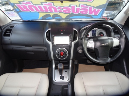 ISUZU MU-X 2.5VGS NAVI AT ปี2015 ISUZU MU-X 2.5VGS NAVI AT ปี2015