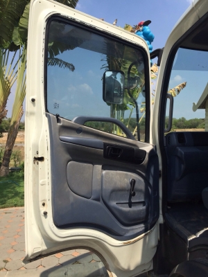 ขายรถบรรทุกหกล้อ Hino FC4J เครื่อง JO5C-144 แรง ปี 47 กระบะช่วงยาว 5.50 เมตร ทะเบียนพร้อม